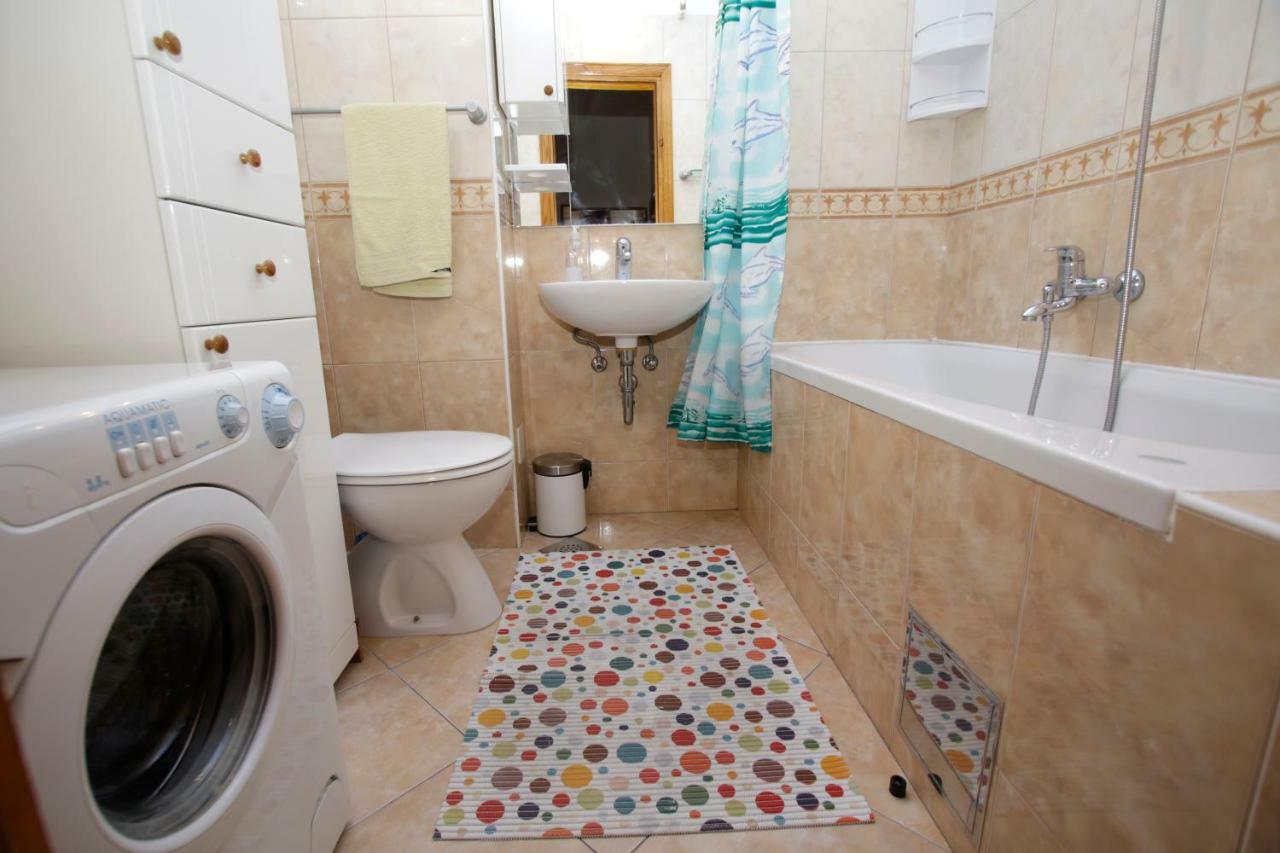 Toma Apartment
